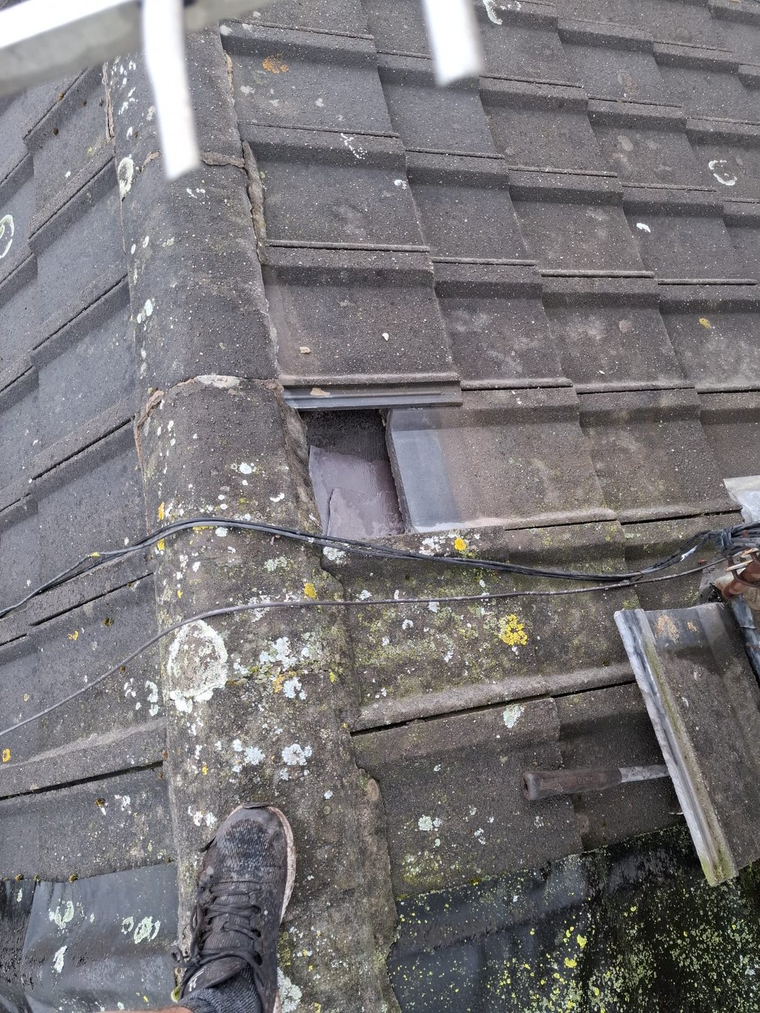 Party-wall junction (front) &mdash; roof survey, Bootle